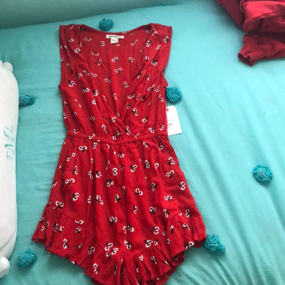 brand new billabong romper.